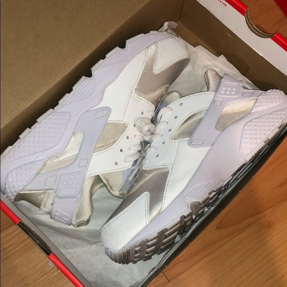 All White Air Huarache